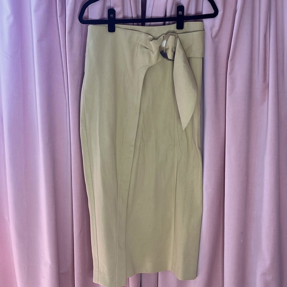 Vince Cream Pencil Skirt with Bow Accent